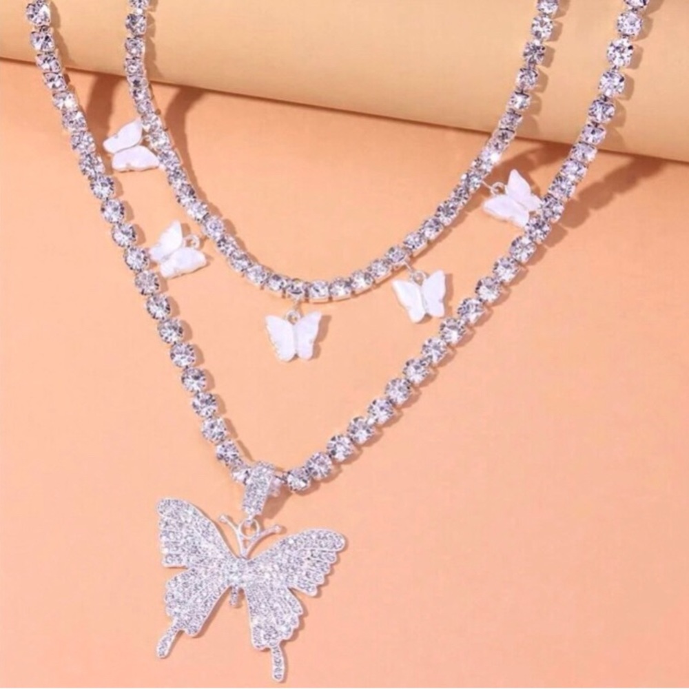 Womens 2 piece butterfly necklace
